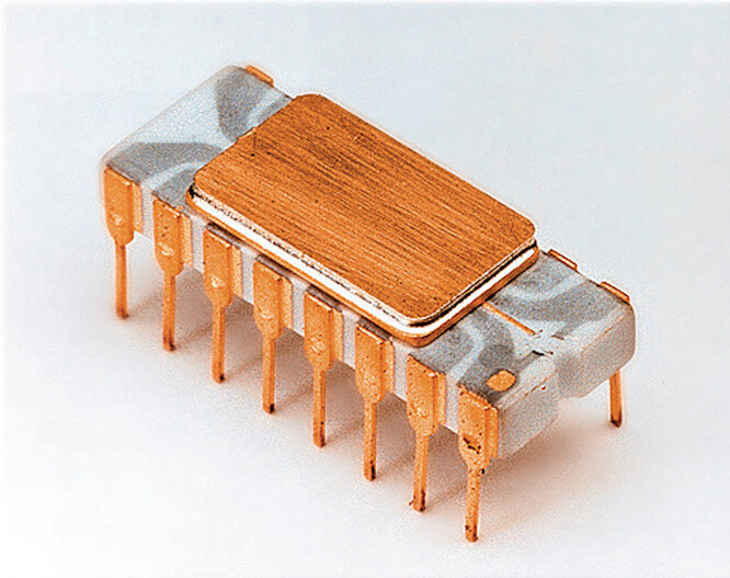 Первый микропроцессор Intel 4004