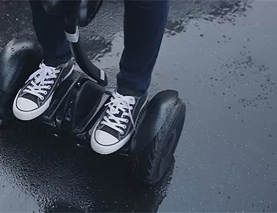 Катание на гироскутере в дождь