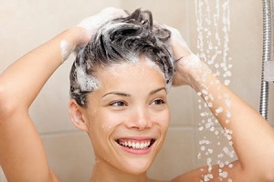 Можно ли добавлять натуральные масла в шампунь или бальзам для волос