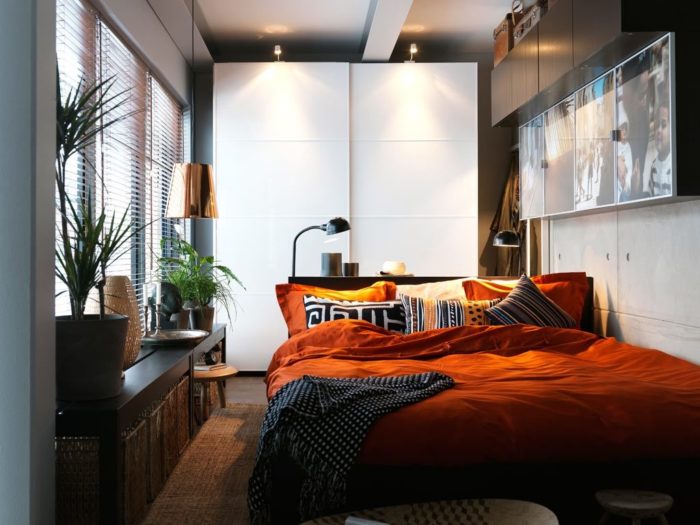 Неосновное освещение в дизайне маленькой спальне