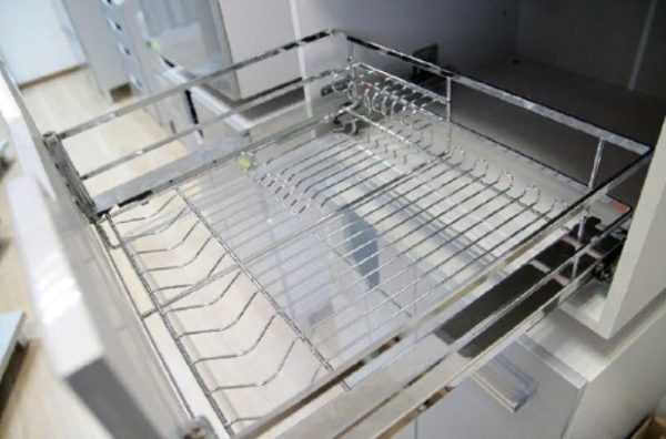 Установка сушилки для посуды в шкаф: как это сделать и в чем ее плюсы и минусы